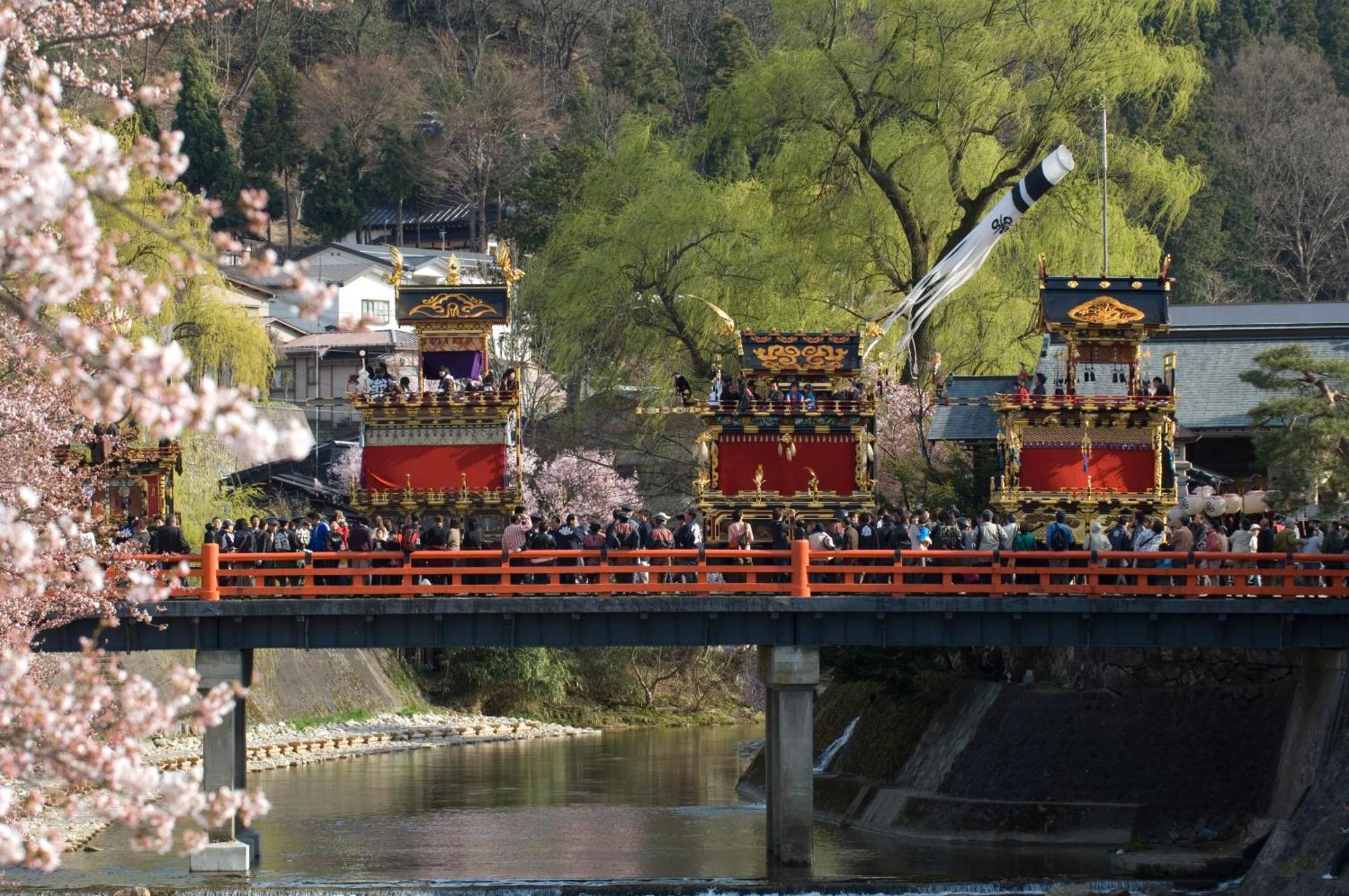 Hida Takayama Onsen Takayama Green Hotel Keio Group Hotels Экстерьер фото The festival of the shrine