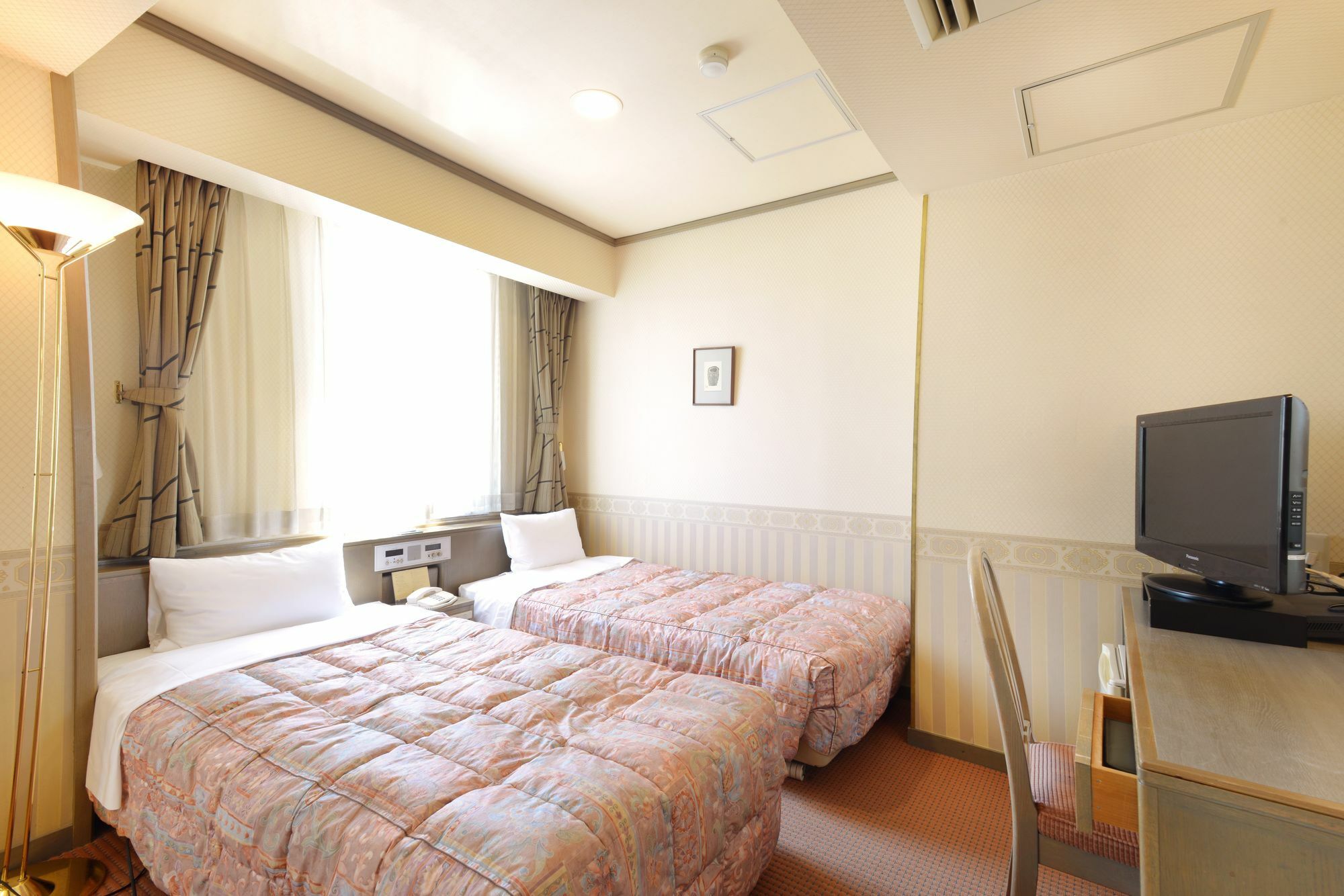 Hida Takayama Onsen Takayama Green Hotel Keio Group Hotels Экстерьер фото A room at a Japanese business hotel